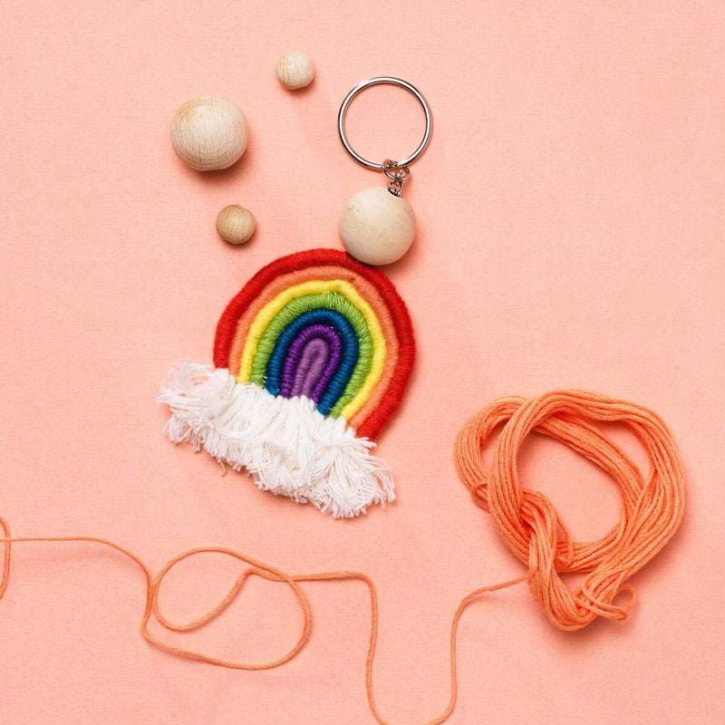 regenboog sleutelhanger van macramé