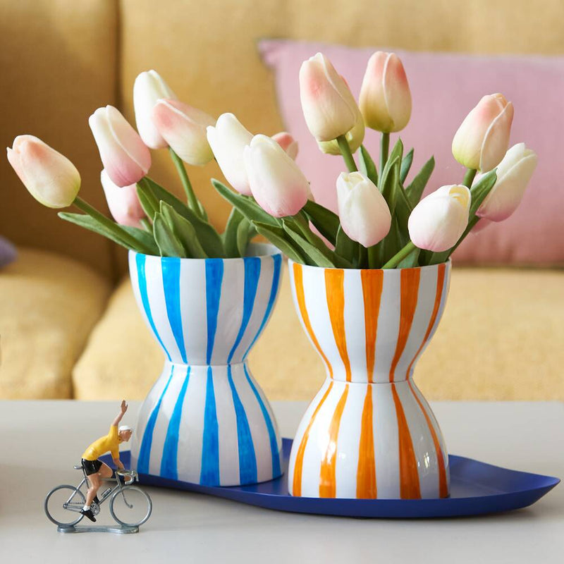 bloemenvaas van mokken