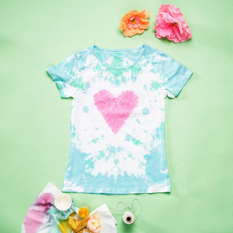 tie-dye shirt met hartje