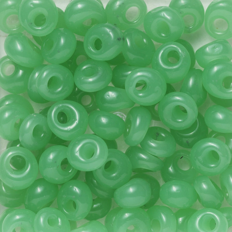 TOHO Magatama kralen - 4 mm - #156 groen semi-transparant