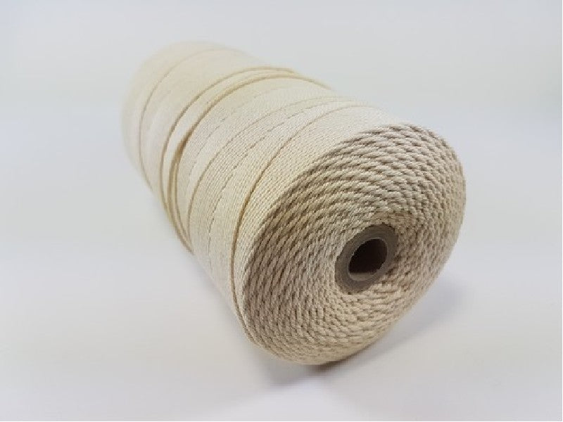 macramé koord 2 mm - 43 meter ecru
