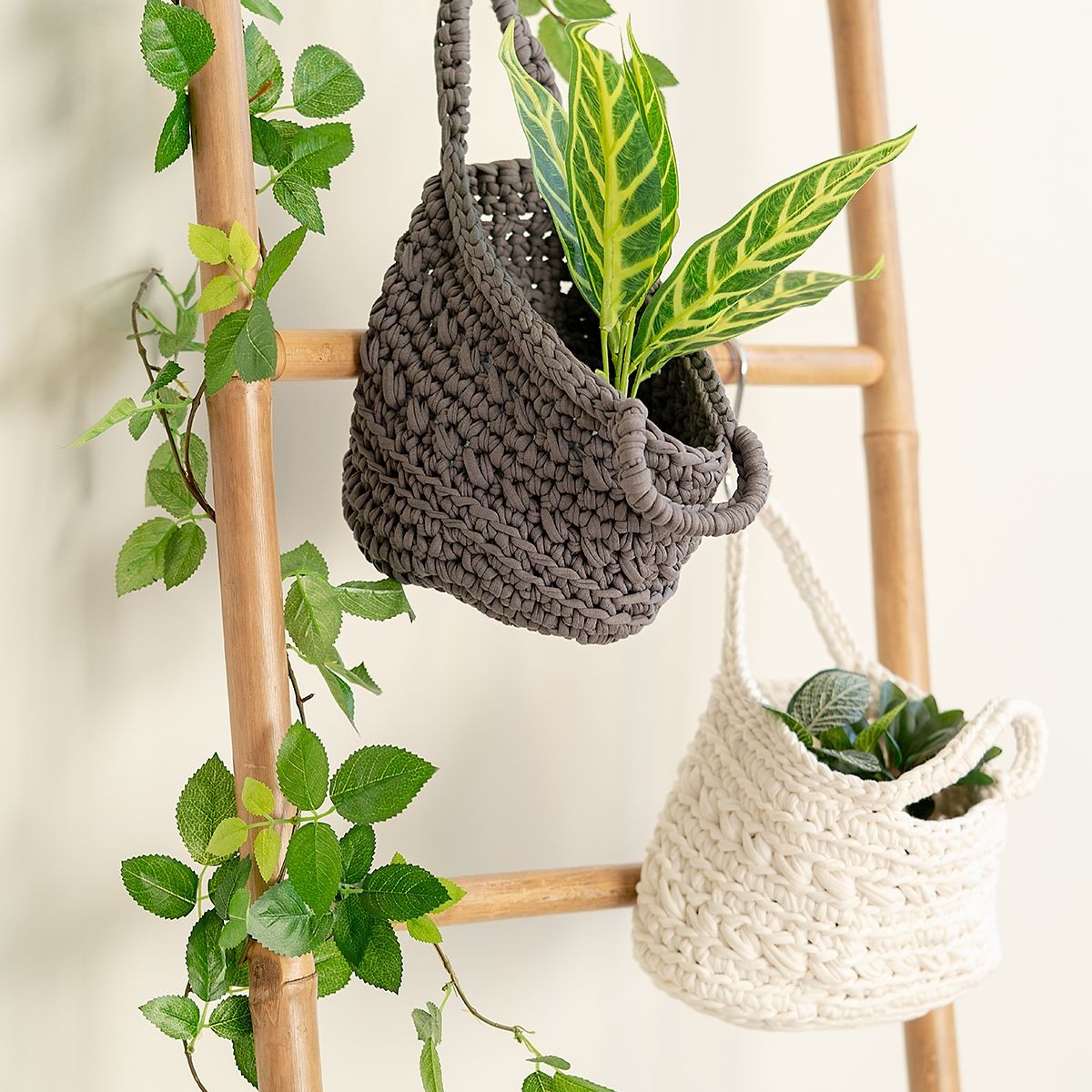 Hoooked Zpagetti DIY kit - Revisto Basket - off-white