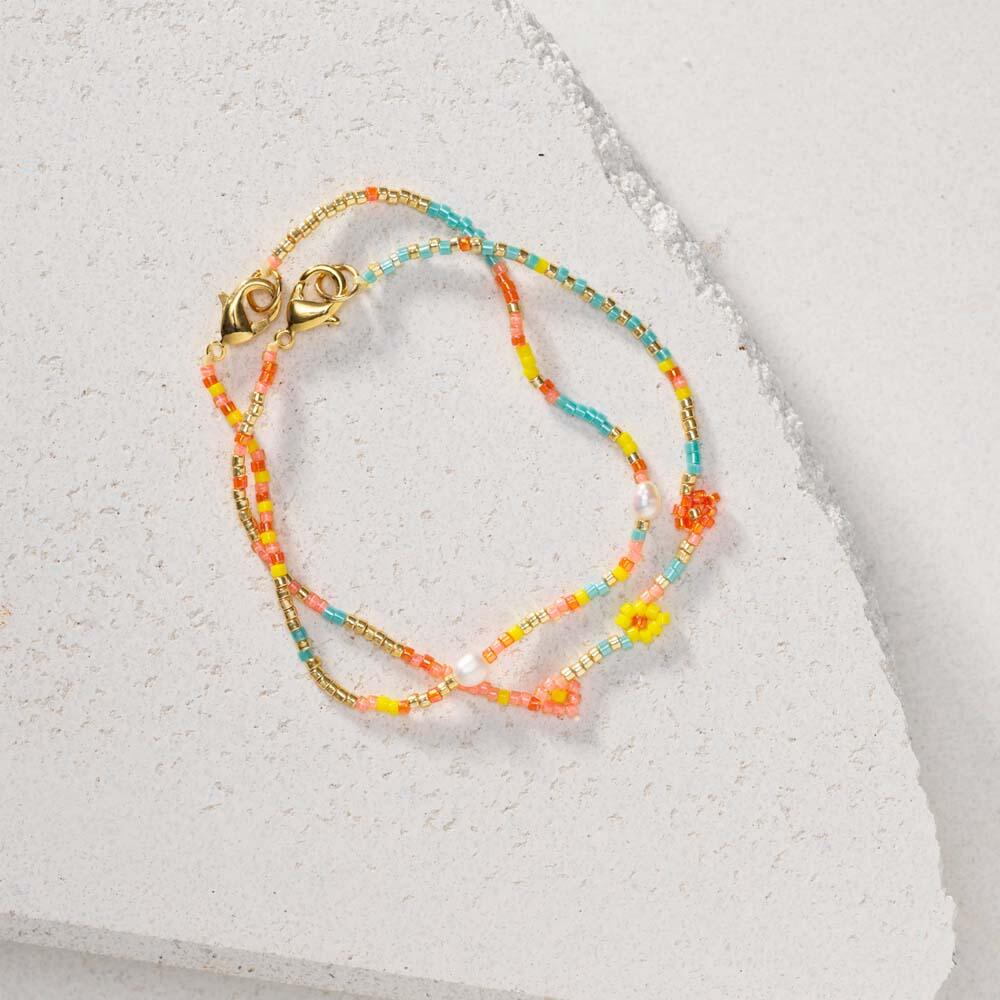 armbandjes met bloemen