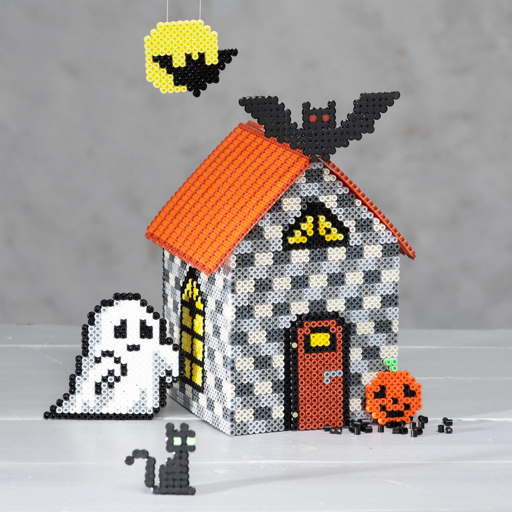 een strijkkralen halloweentafereeltje