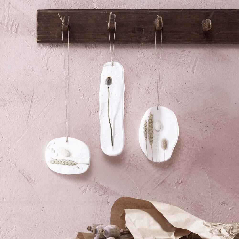 hangers met droogbloemen