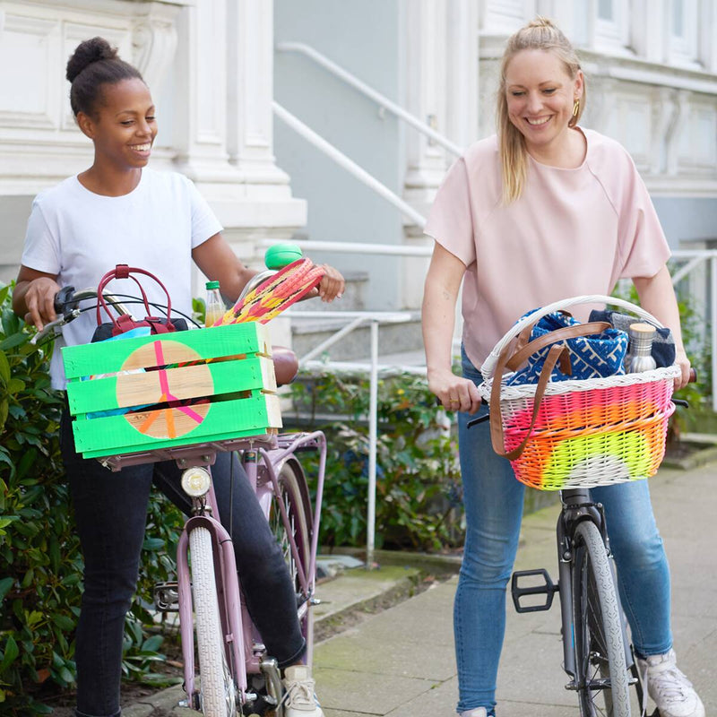 kleurrijke fietsmanden