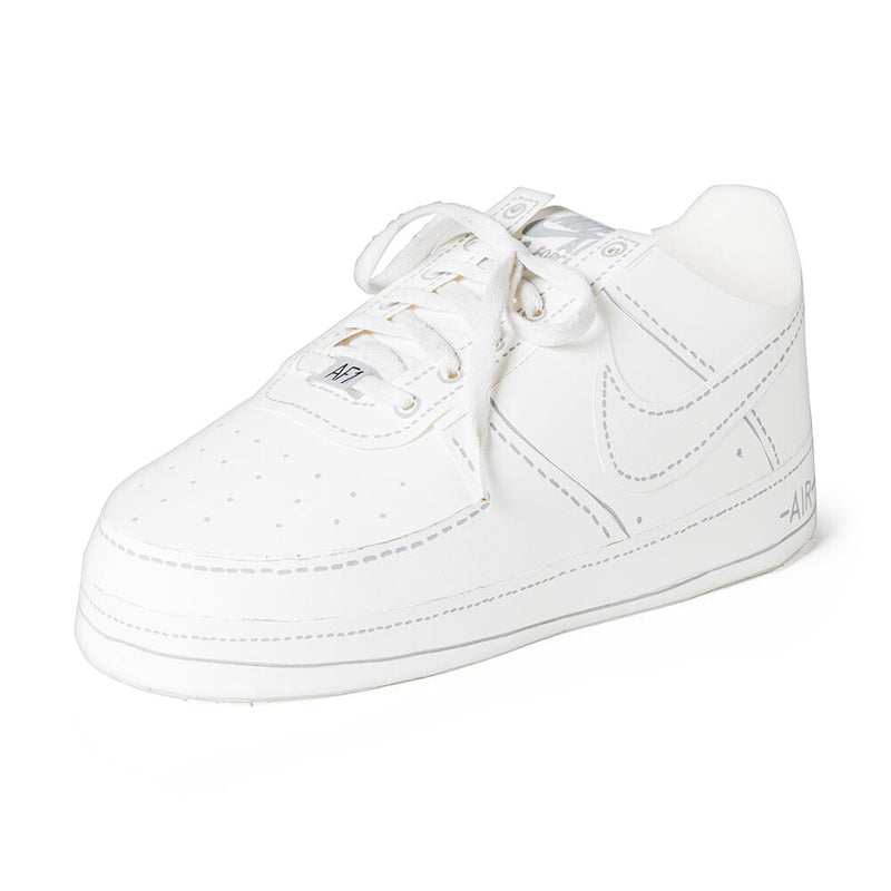 een witte sneaker