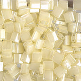 MIYUKI Tila kralen - TL513 Butter cream ceylon pearl gloss