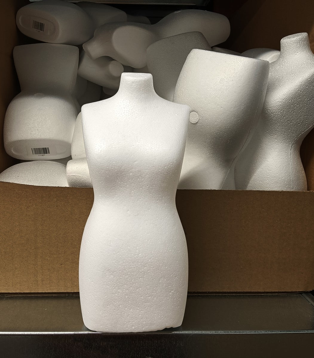 Piepschuim torso - 25 cm